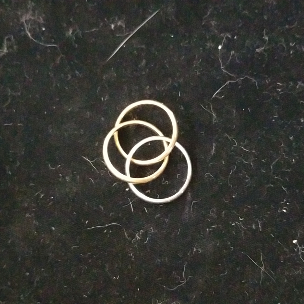 Ring - Picture 2 of 3